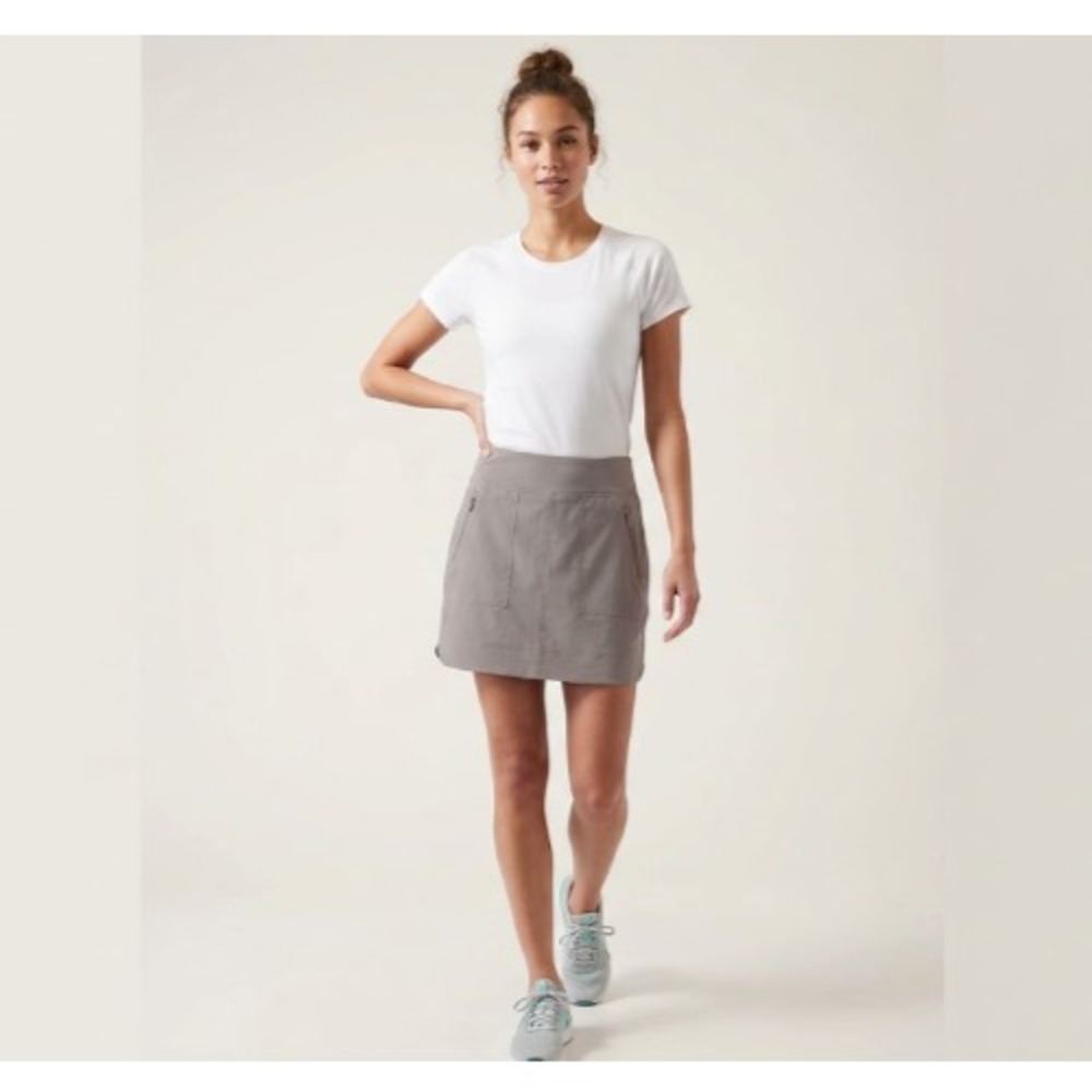 Athleta Skort Womens 2 Gray Soho Skirt Golf Tennis Athletic Activewear Casual